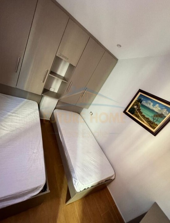 Tirane, jepet me qera apartament 2+1 Kati 2, 120 m² 750 € (RRUGA E KAVAJES/RRUGA MYSLYM SHYR)