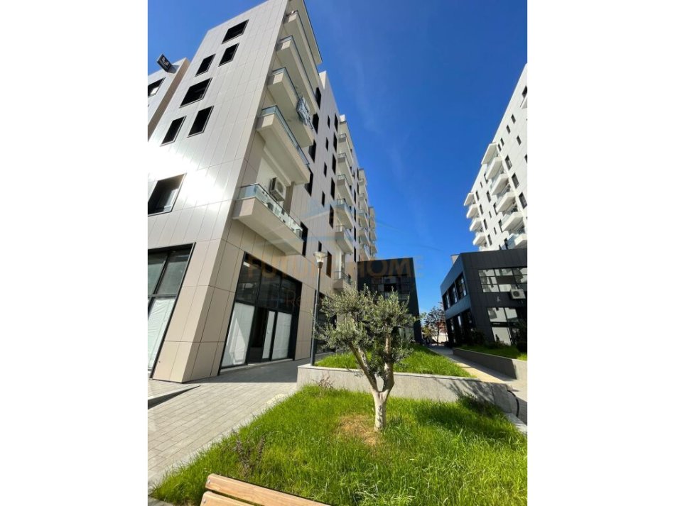 Tirane, shitet ambjent biznesi Kati 1, 103 m² 240.000 € (Porcelan)