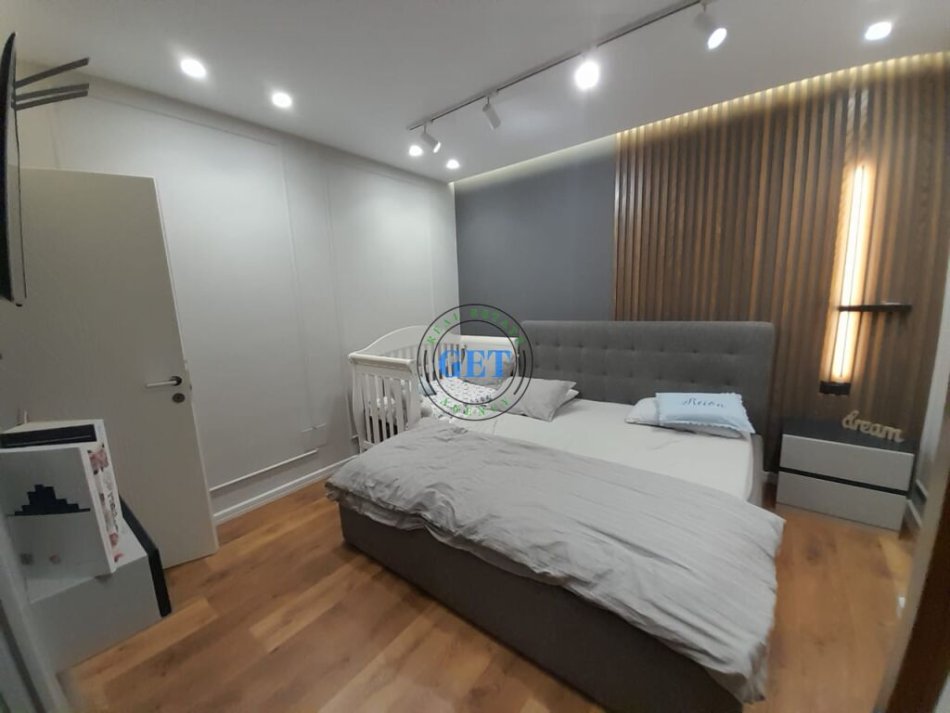 Durres, shitet apartament 2+1+Ballkon Kati 6, 90 m² 150.000 € (Plazh Hekurudha)