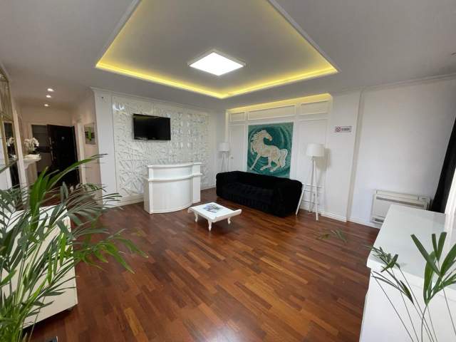Tirane, jepet me qera Kati 6, 125 m² 1.500 Euro (Blloku)