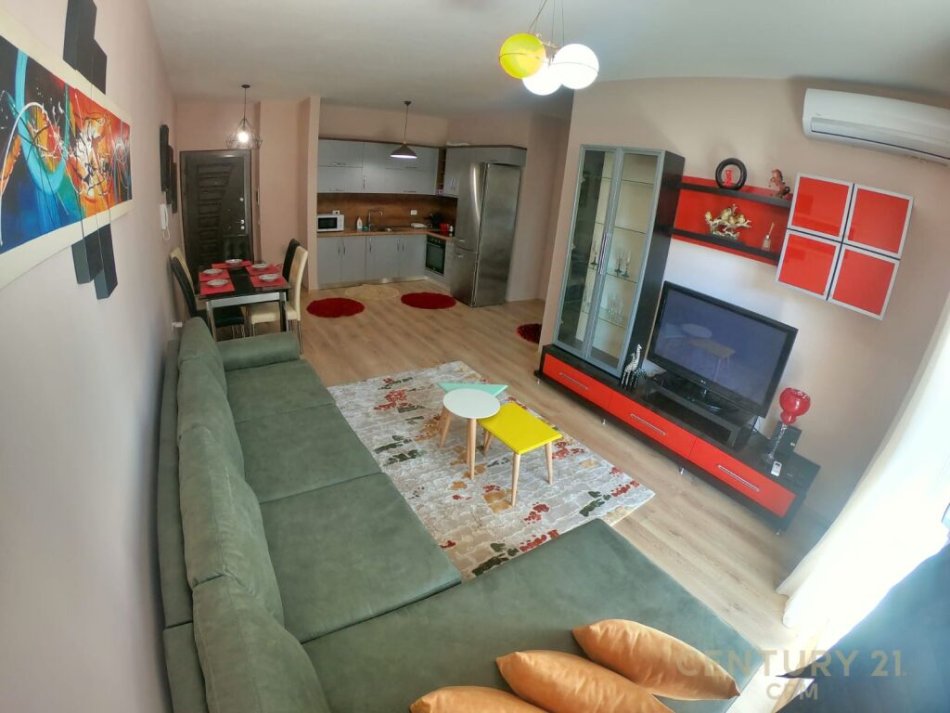 Tirane, jepet me qera apartament 2+1+Aneks+Ballkon Kati 4, 88 m² 550 € (tek 5 maji)