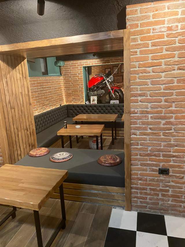 Tirane, jepet me qera ambjent biznesi Kati -1, 60 m² 1.200 Euro (Blloku)