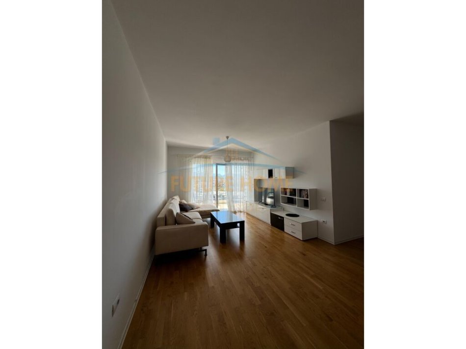 Tirane, jap me qera apartament 2+1 Kati 4, 113 m² 800 € (KOPSHTI BOTANIK)