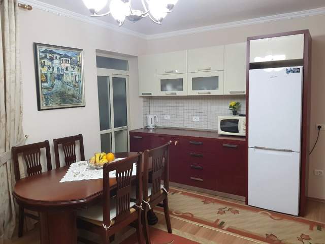 Tirane, shitet apartament 2+1 117 m² 100.000 Euro (Ali Demi)