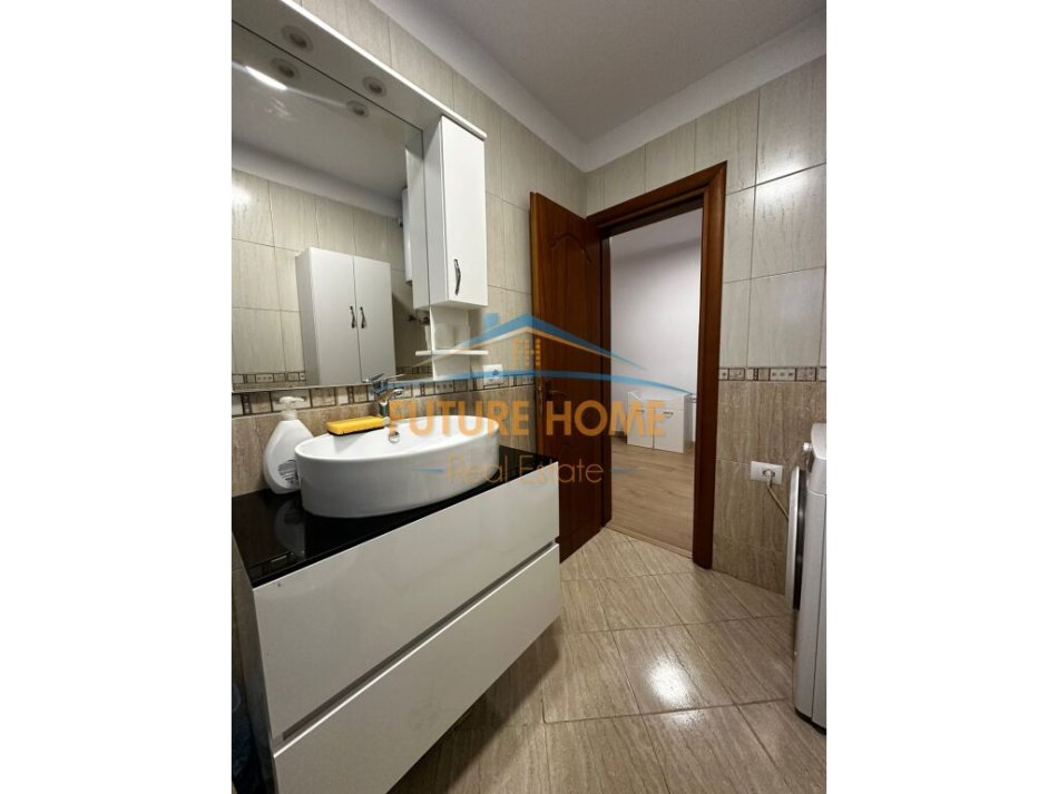 Tirane, jepet me qera apartament 1+1 Kati 2, 60 m² 600 € (Myslym Shyri, Tiranë)