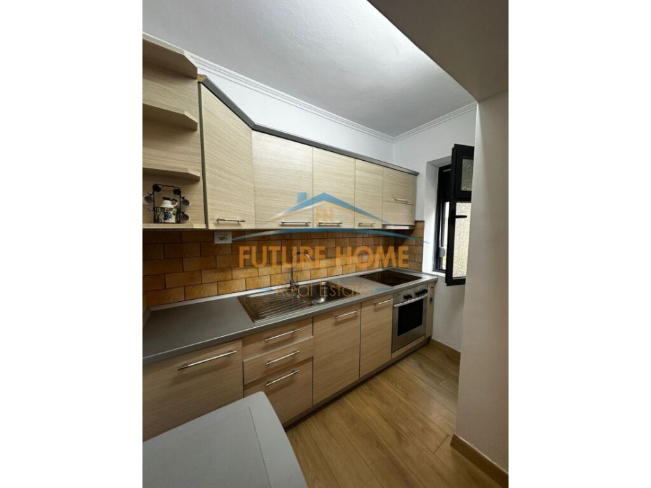 Tirane, jepet me qera apartament 1+1 Kati 2, 60 m² 600 € (Myslym Shyri, Tiranë)