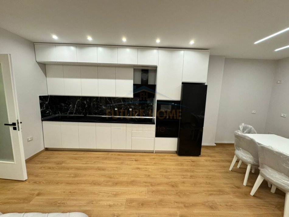 Tirane, shitet apartament 2+1 Kati 3, 90 m² 692.161.671 € (Kodra e Diellit)