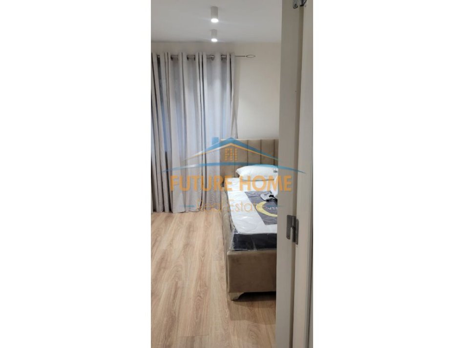 Tirane, jepet me qera apartament 2+1 Kati 1, 93 m² 900 € (Qendër, Tiranë)