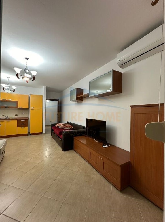 Durres, jepet me qera apartament 1+1+Ballkon Kati 3, 78 m² 250 € (Plazh Iliria)
