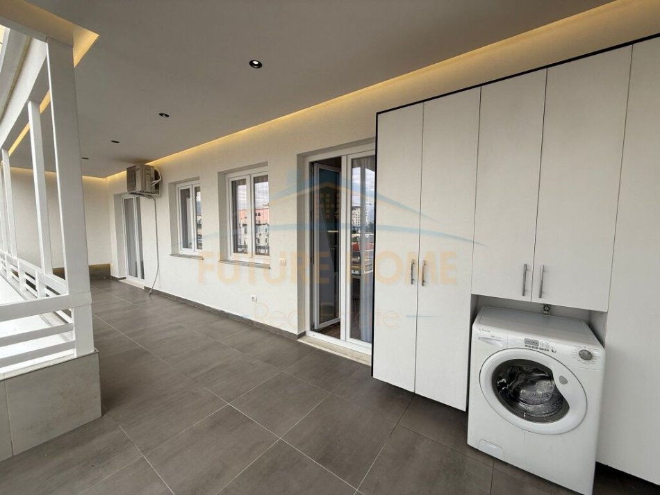 Tirane, jap me qera apartament 2+1 Kati 5, 72 m² 700 € (KOMUNA E PARISIT)
