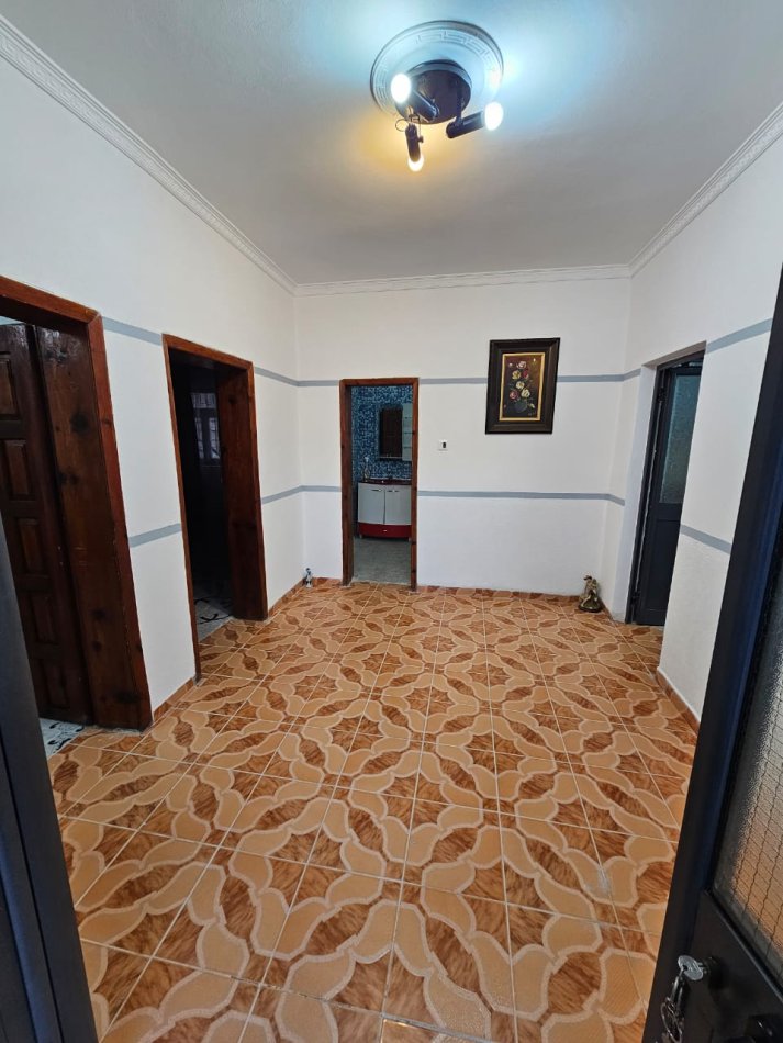 Tirane, jepet me qera 2+1+Ballkon Kati 1, 115 m² 400 € 