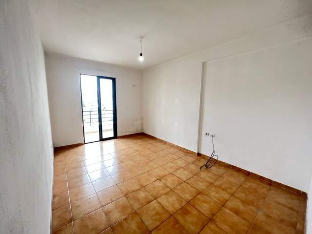 Tirane, shitet apartament 1+1 Kati 2, 87 m² 72.000 Euro (Yzberisht)