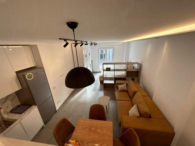 Tirane, jepet me qera garsonier Kati 2, 40 m² 350 Euro (Rruga Ndre Mjeda)
