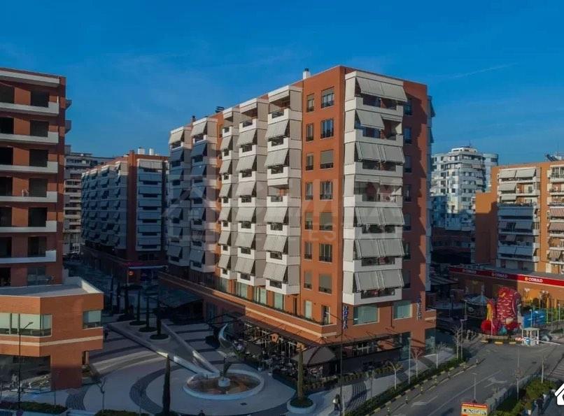 jepet me qera apartament 1+1+Ballkon Kati 3, 75 m² 750 € (Kompleksi Delijorgji, Rruga e Kavajes)