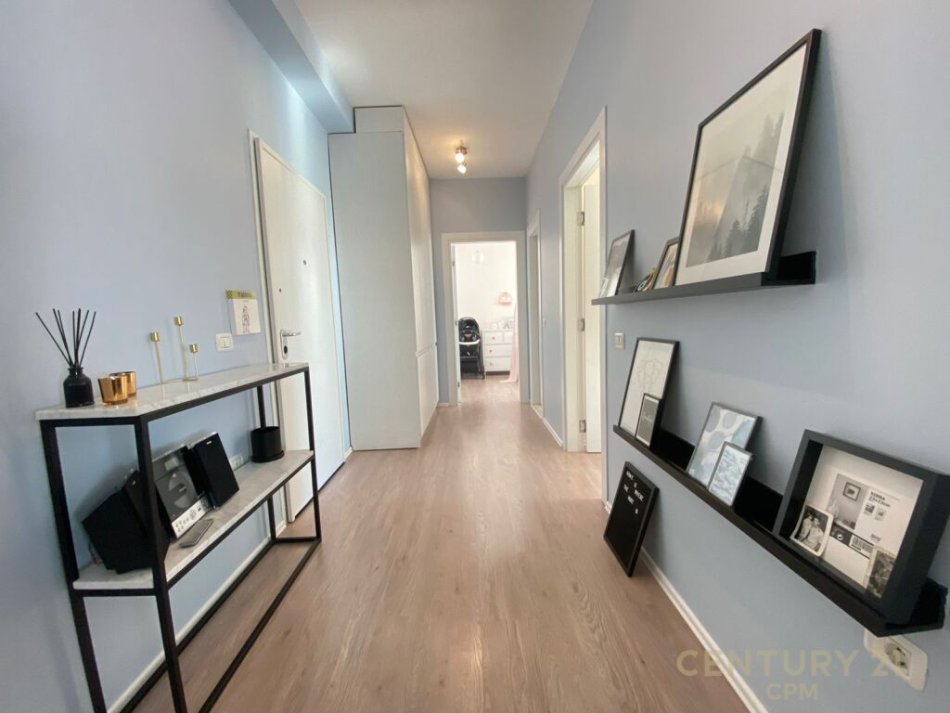 Tirane, shitet apartament 2+1 Kati 3, 110 m² 120.000 € (ne Fresk)