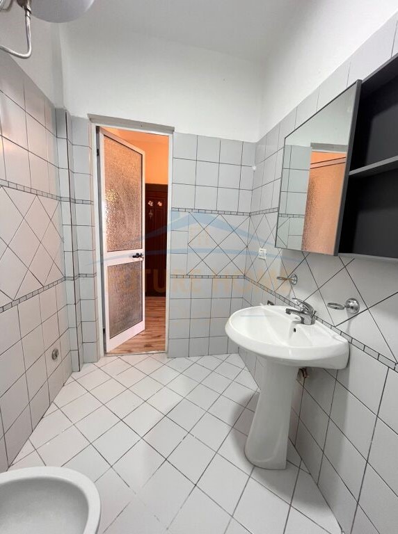 Durres, Plazh Iliria, shitet apartament 1+1 Kati 4, 63 m² 83.000 € (Plazh Iliria)