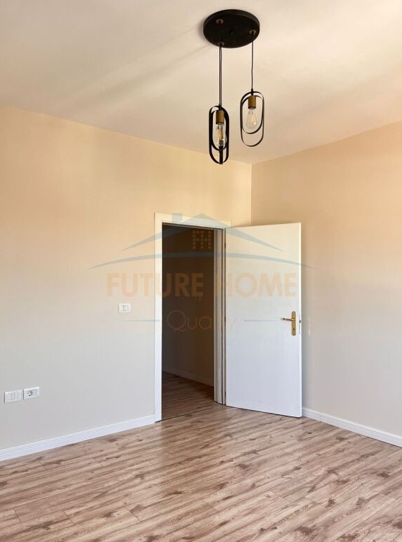 Durres, Plazh Iliria, shitet apartament 1+1 Kati 7, 63 m² 85.000 € (Plazh Iliria)