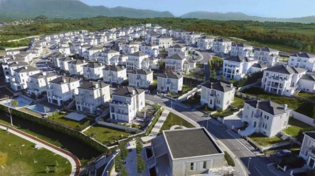 Tirane, shitet Vile 2 Katshe Kati 2, 517 m² 1.500.000 Euro (Rolling Hills, Lunder)