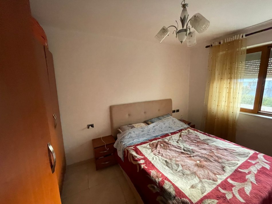 Tirane, shitet apartament 1+1 Kati 3, 54 m² 75.000 € (Allias)