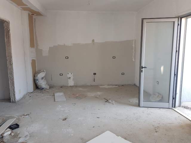 Tirane, shitet apartament 1+1+BLK Kati 4, 89 m² 85.000 Euro (Rruga Ramazan Gaxherri)