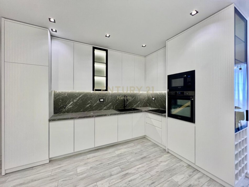 Tirane, shitet apartament 3+1+Aneks+Ballkon Kati 9, 275.000 € (DELIJORGJI, APARTAMENT MODERN 3+1+2 me 2 POSTE PARKIMI)