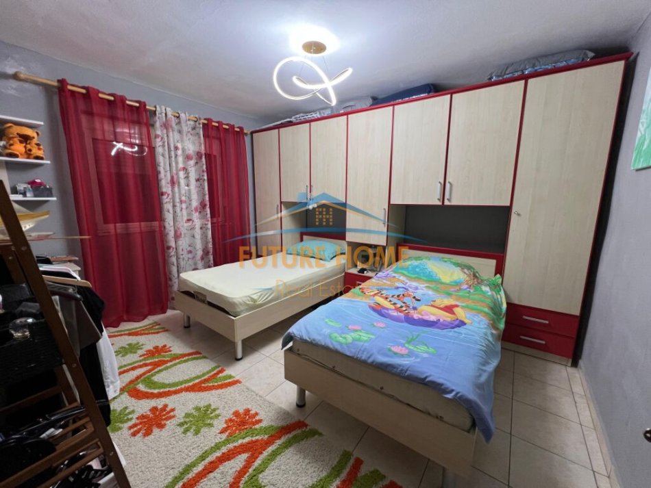 Tirane, shitet apartament 3+1 Kati 4, 110 m² 150.000 € (Ali Demi)