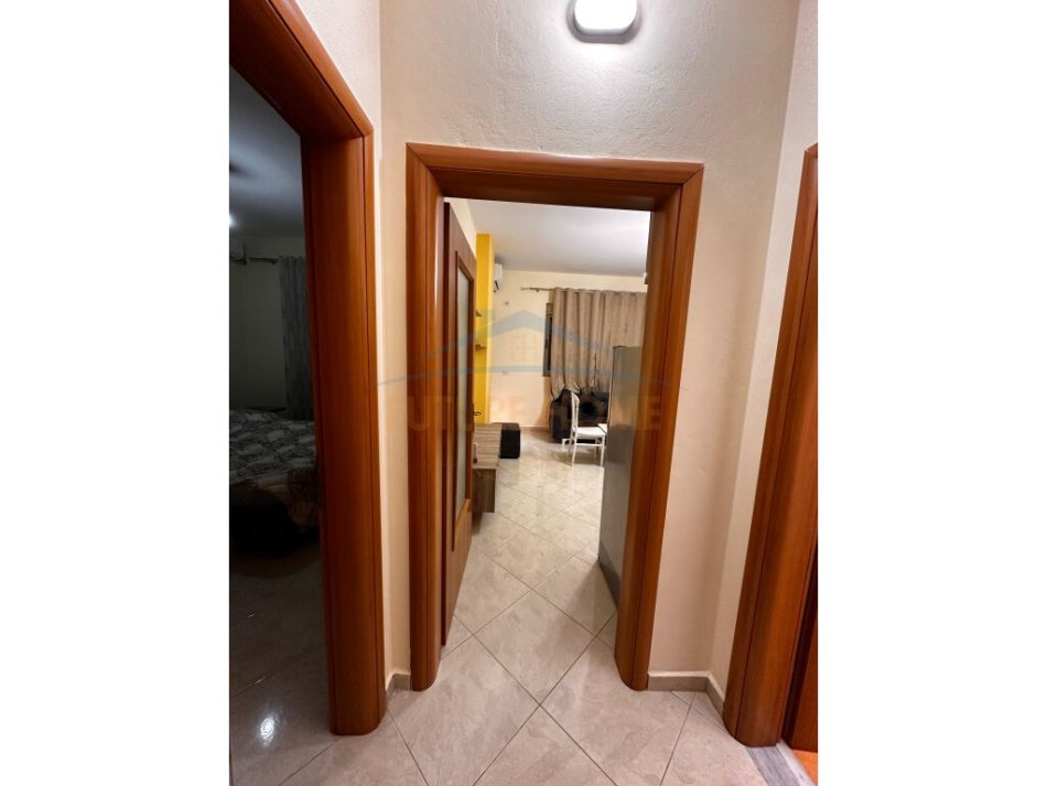 Durres, shitet apartament 1+1+Ballkon Kati 3, 60.000 € (Shkembi Kavajes, Durres)