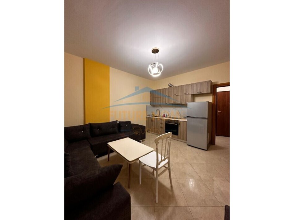 Durres, shitet apartament 1+1+Ballkon Kati 3, 60.000 € (Shkembi Kavajes, Durres)