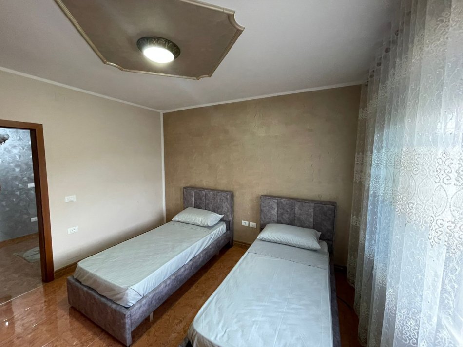 Tirane, shitet apartament 3+1 Kati 1, 91 m² 140.000 € (Ali Demi)