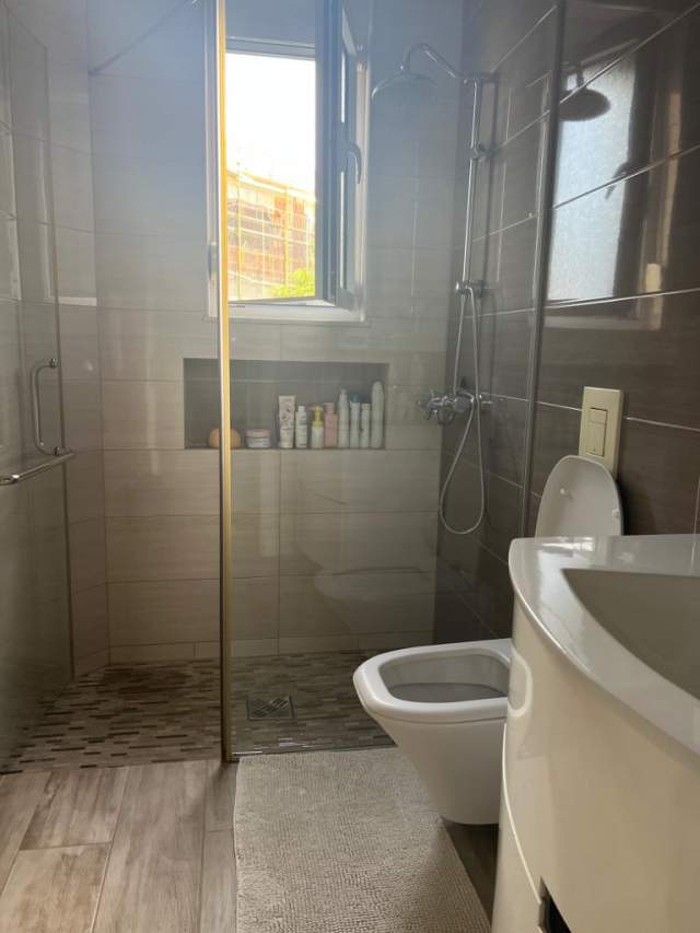 Tirane, jepet me qera apartament 2+1+A Kati 5, 90 m² 700 Euro (stadiumi dinamo)