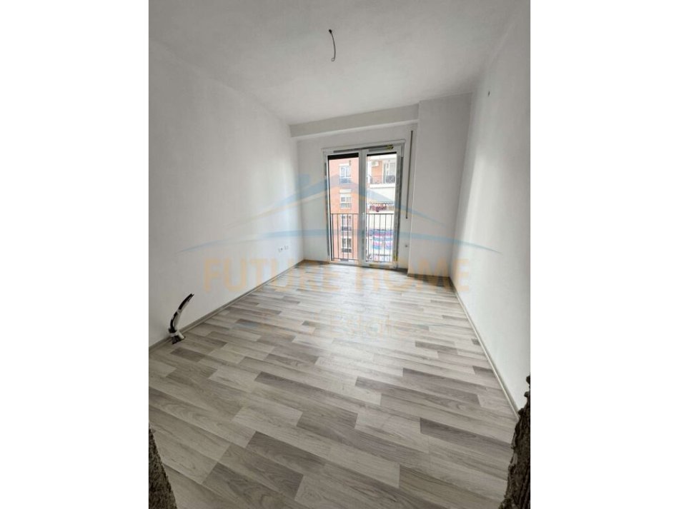 Tirane, shitet apartament 2+1 Kati 3, 107 m² 144.000 € (Kompleksi Jolla, Unaza e Re, Tiranë)