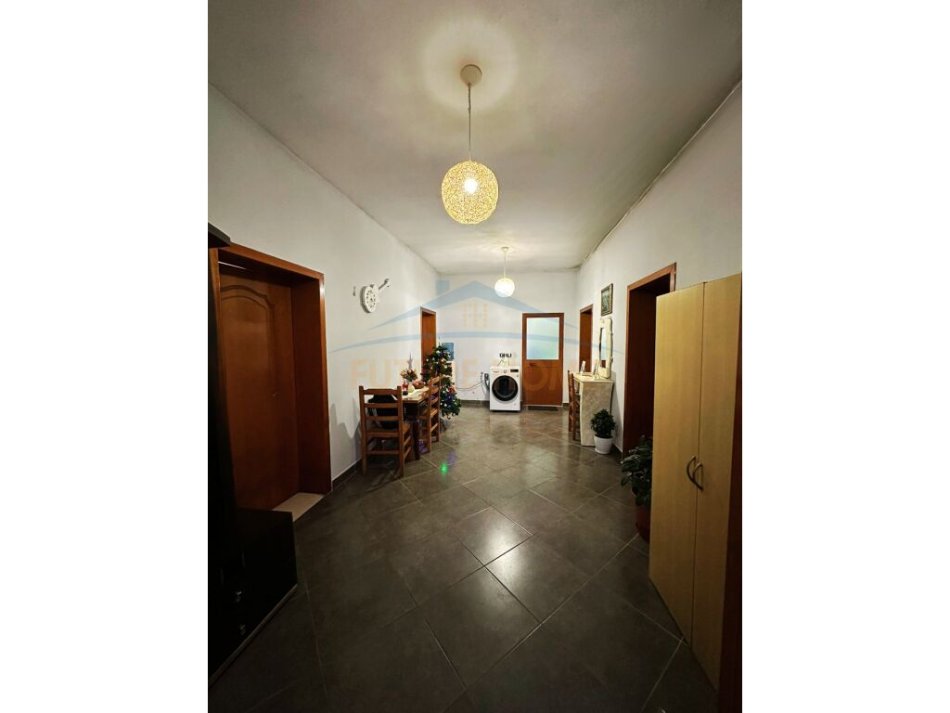 Durres, shes shtepi 2+1 Kati 1, 603 m² 110.000 € 