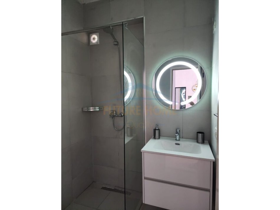 Durres, shitet garsonier 1+1 Kati 2, 38 m² 55.000 € (Hekurudha, Plazh)