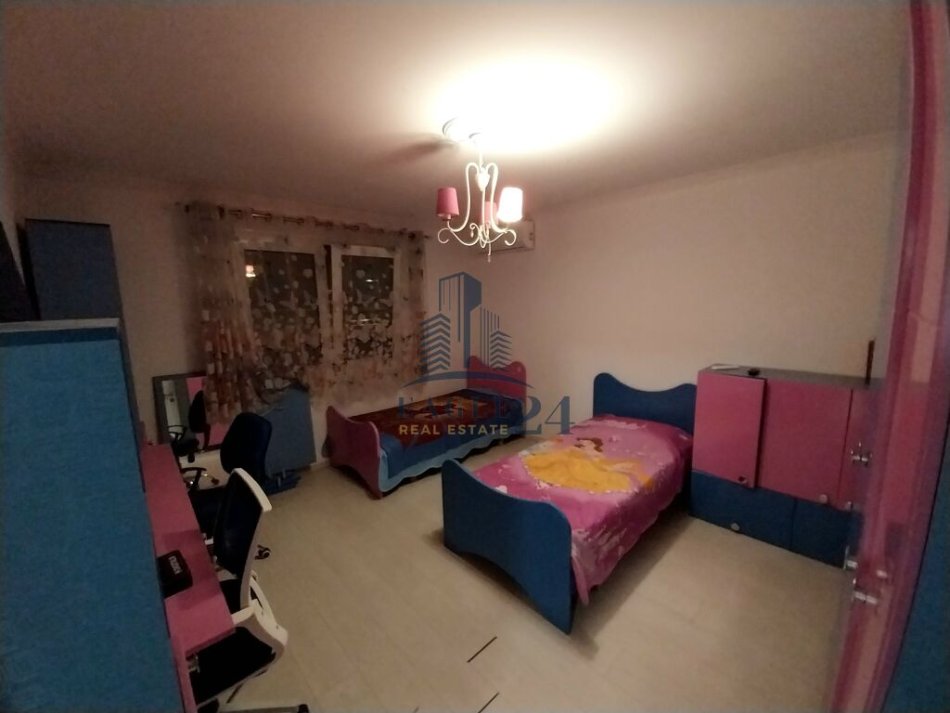 APARTAMENT 3+1 NE SHITJE , TEK ISH PARKU