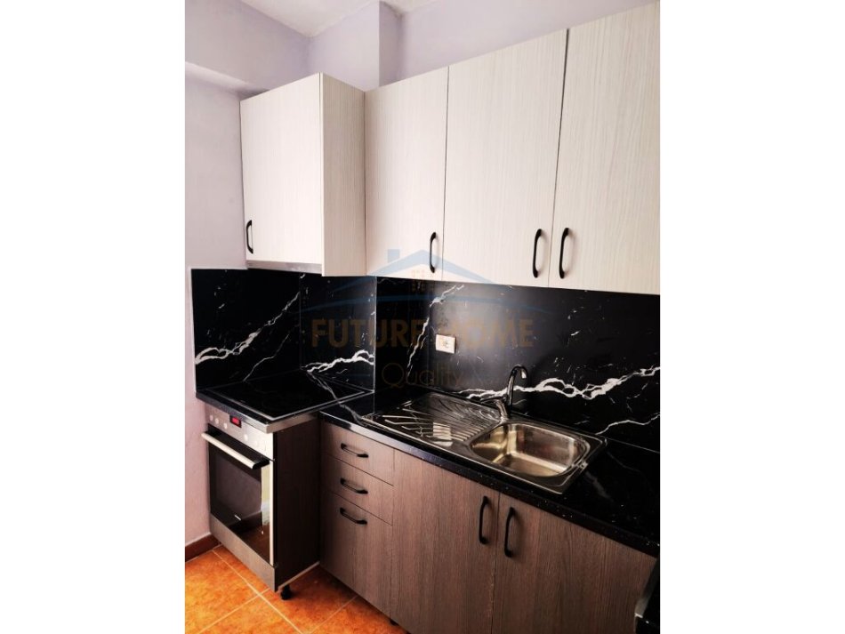 Durres, shitet garsonier 1+1 Kati 2, 38 m² 55.000 € (Hekurudha, Plazh)