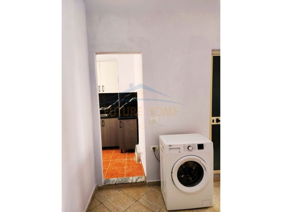 Durres, shitet garsonier 1+1 Kati 2, 38 m² 55.000 € (Hekurudha, Plazh)