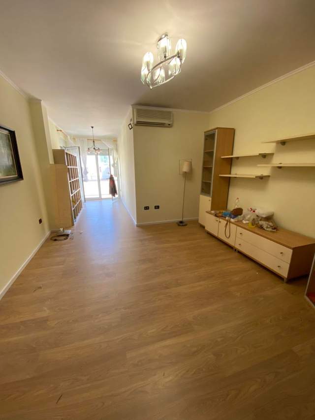 Tirane, jepet me qera 2+1+A+BLK Kati 10, 600 Euro