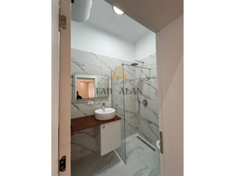 Durres, shitet apartament 1+1 Kati 8, 75 m² 97.000 € (Plazh Durres)