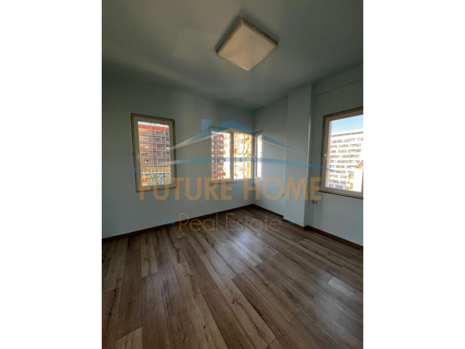 Tirane, shes apartament 2+1 Kati 6, 99 m² 260.000 € (Ish Parku)