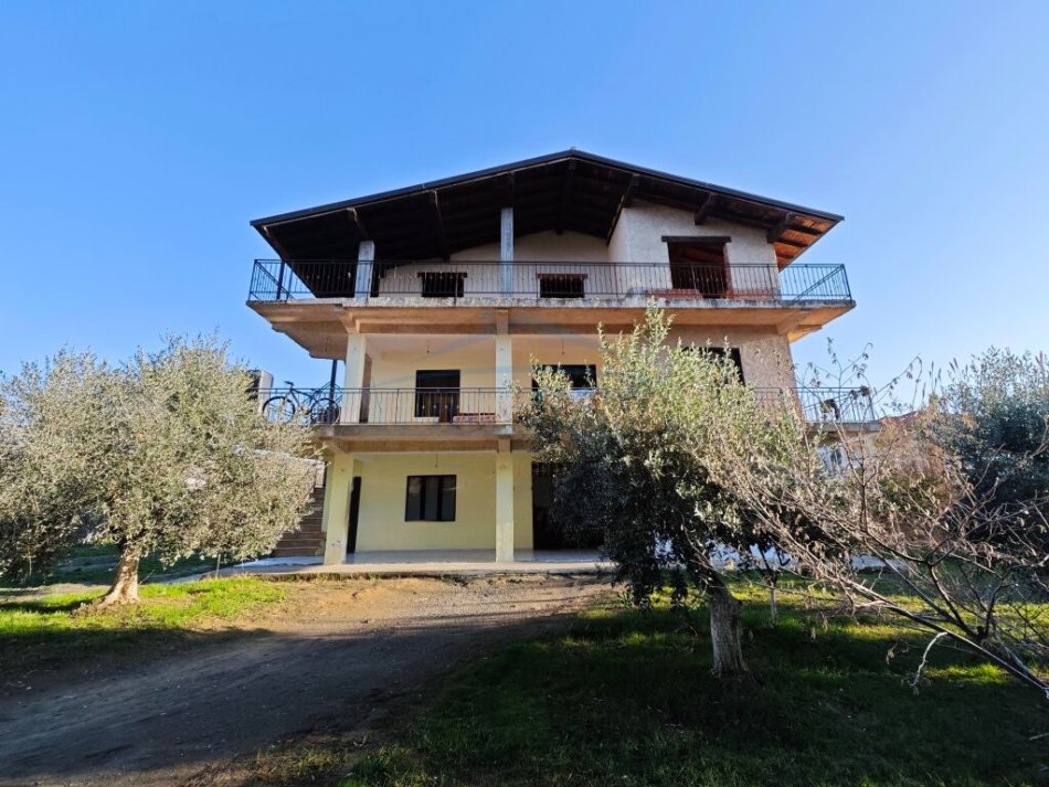 Durres, shitet shtepi 3 Katshe Kati 3, 1.488 m² 360.000 € (Shkallnur, Durres)