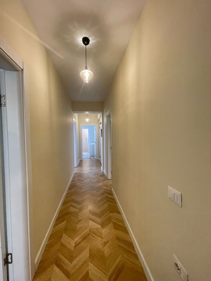 Tirane, jepet me qera apartament 3+1+Ballkon Kati 3, 150 m² 1.200 € (Rezidenca Kodra e Diellit 1)