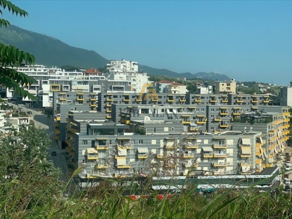 Tirane, shitet apartament 3+1+2 Kati 1, 112 m² 123.300 € (Fresk, pallatet e Tom Doshit)