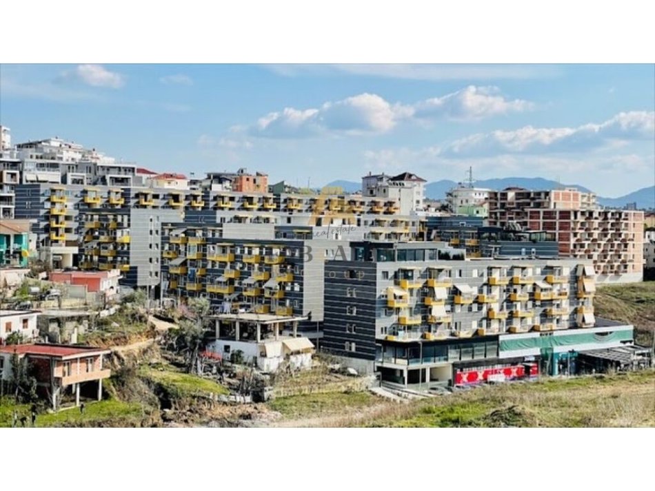 Tirane, shitet apartament 3+1+2 Kati 1, 112 m² 123.300 € (Fresk, pallatet e Tom Doshit)