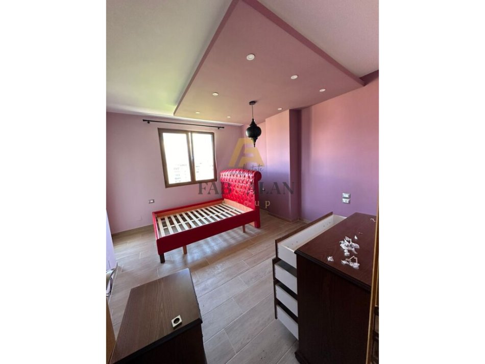 Pogradec, shitet apartament 2+1+2 ballkone Kati 7, 124 m² 150.000 € (Pogradec, tek Stadiumi)