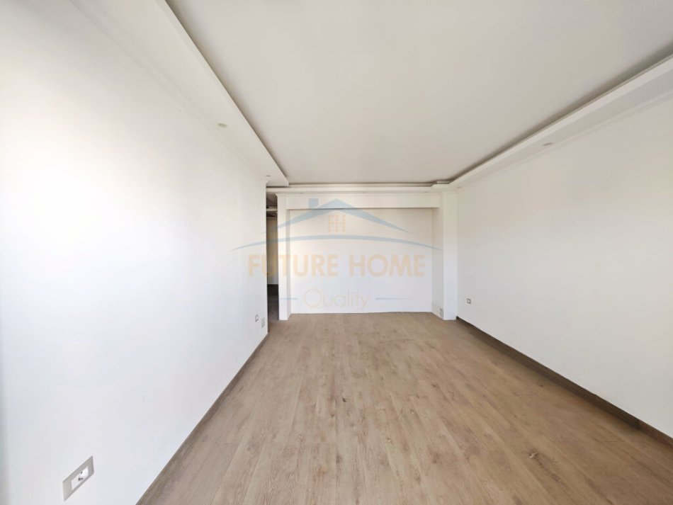 Durres, shitet apartament 2+1+Ballkon Kati 4, 85 m² 81.000 € (Golem)