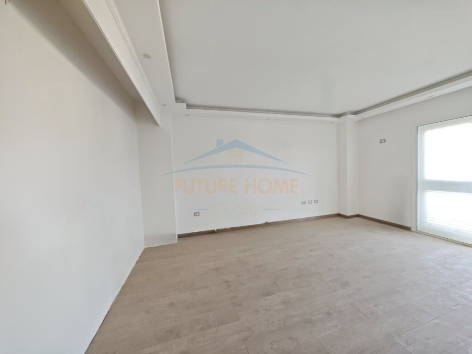 Durres, shitet apartament 2+1+Ballkon Kati 4, 85 m² 81.000 € (Golem)