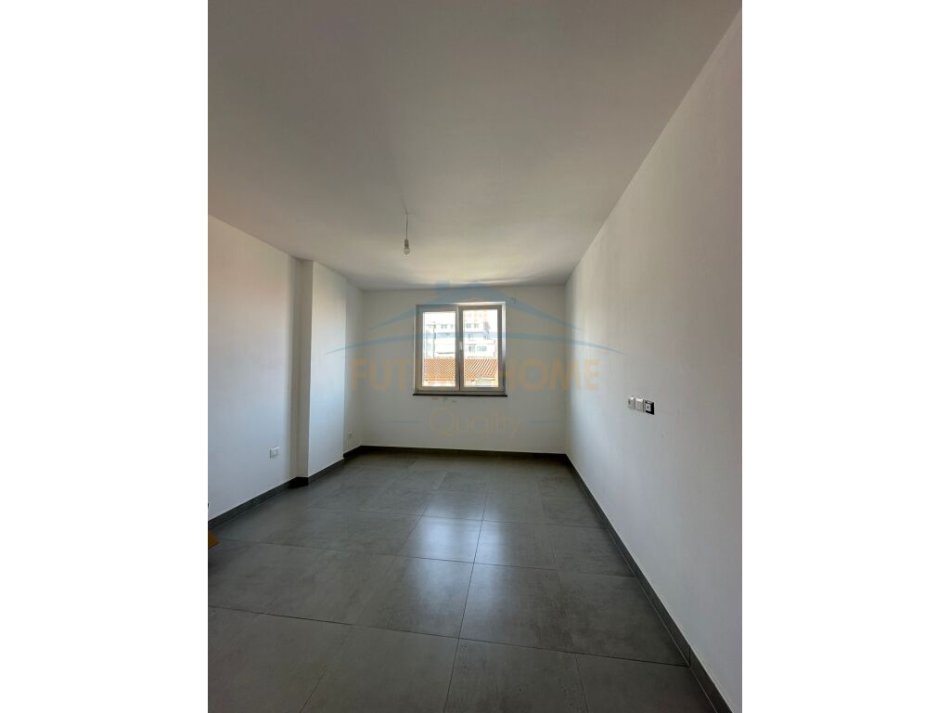 Shqiperi, shitet 1+1+Ballkon Kati 2, 109 m² 164.000 € (Golem)