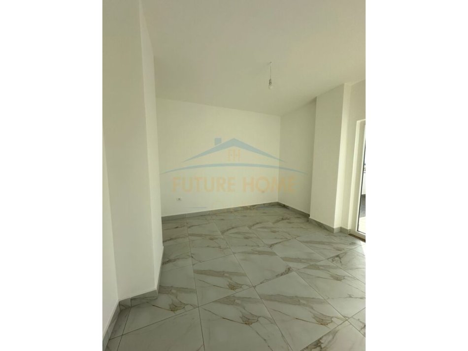 Durres, shitet apartament 1+1+Ballkon Kati 2, 76 m² 114.000 € (Golem)