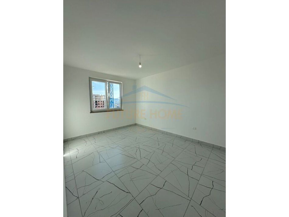 Durres, shitet apartament 1+1 Kati 4, 106 m² 180.000 € (Golem)