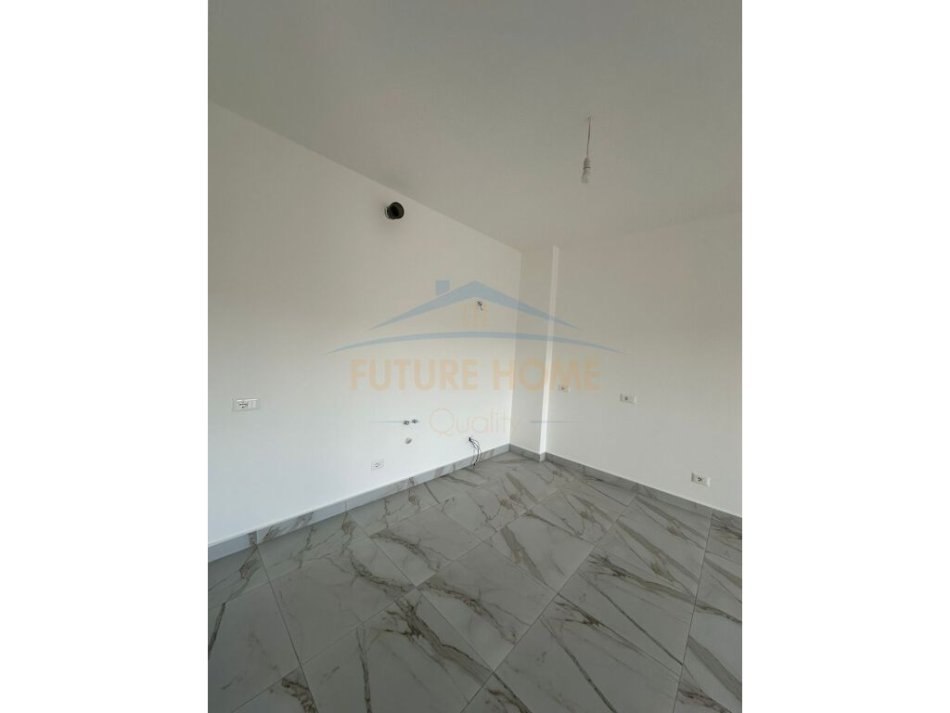 Durres, shitet apartament 1+1 Kati 1, 76 m² 106.000 € (Golem)